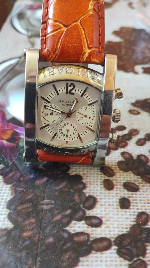 Продавам часовник bulgari