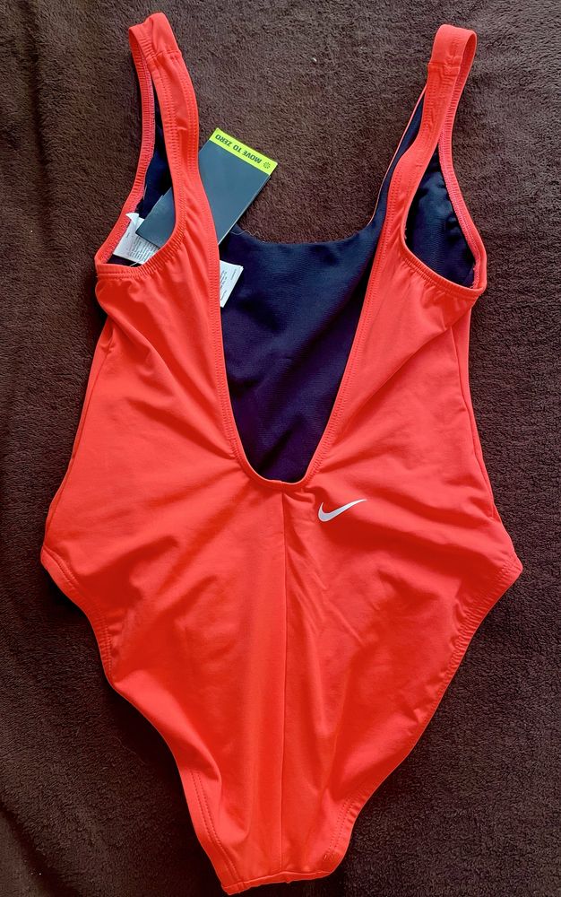 Нов бански  Nike