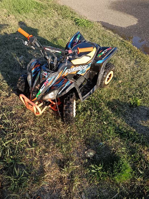 Vând atv copii 49cm