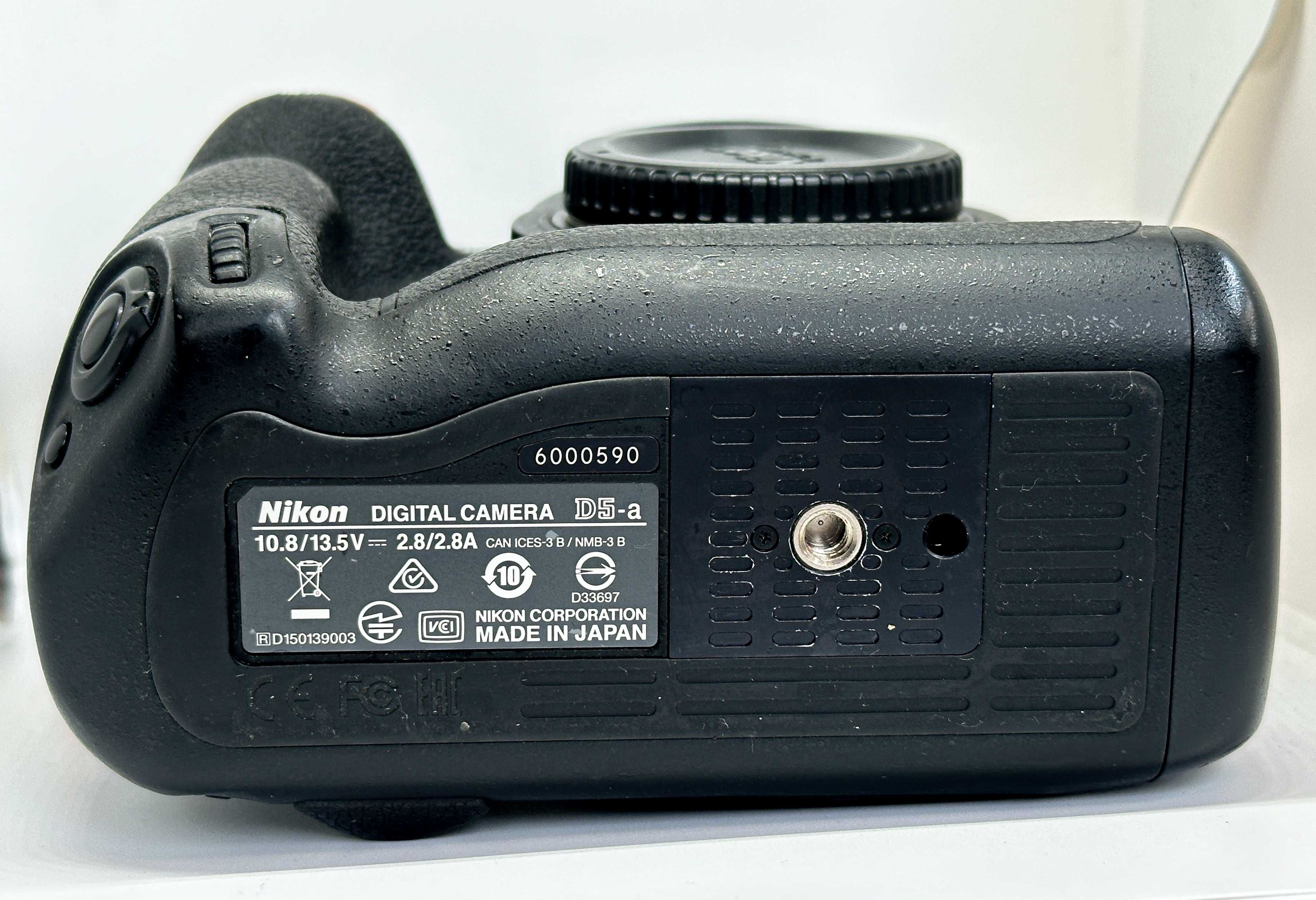 Nikon D5 8555 cadre ! + Acc + XQD 128