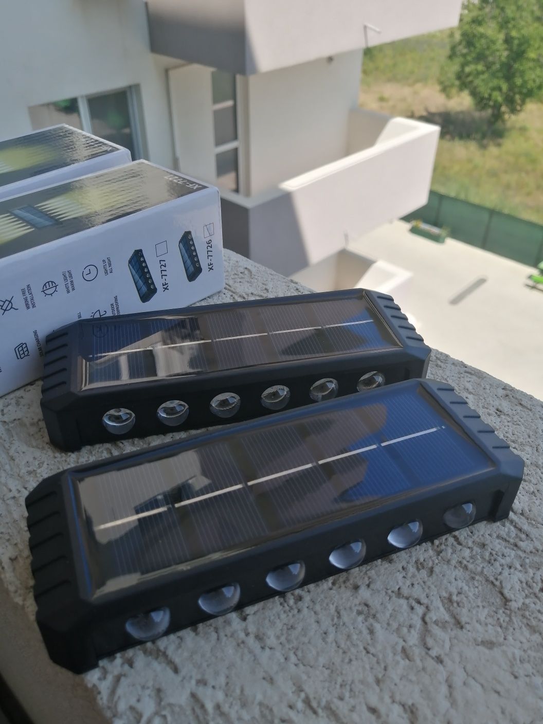 Set de 2 lampi solare pentru zid sau gard