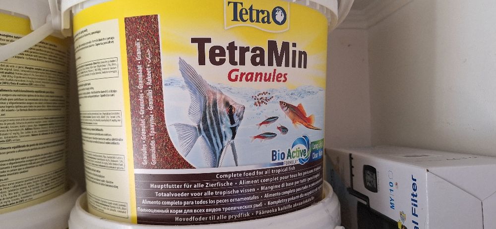 Hrană pești. Tetra discus și Tropical