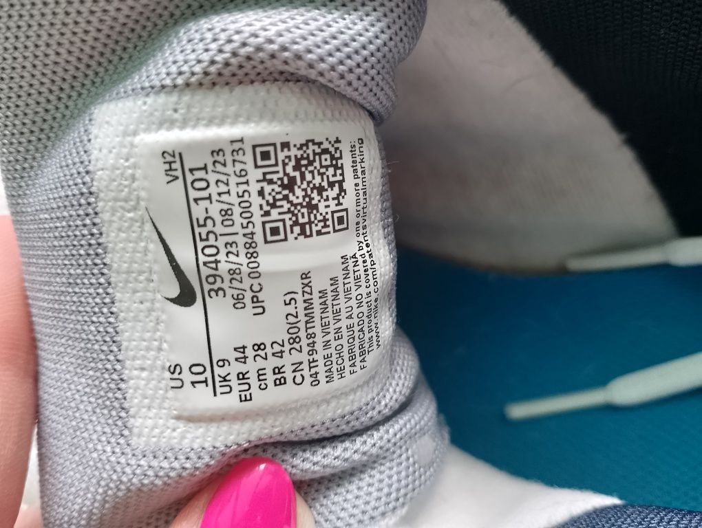 Nike маратонки EU  номер 44