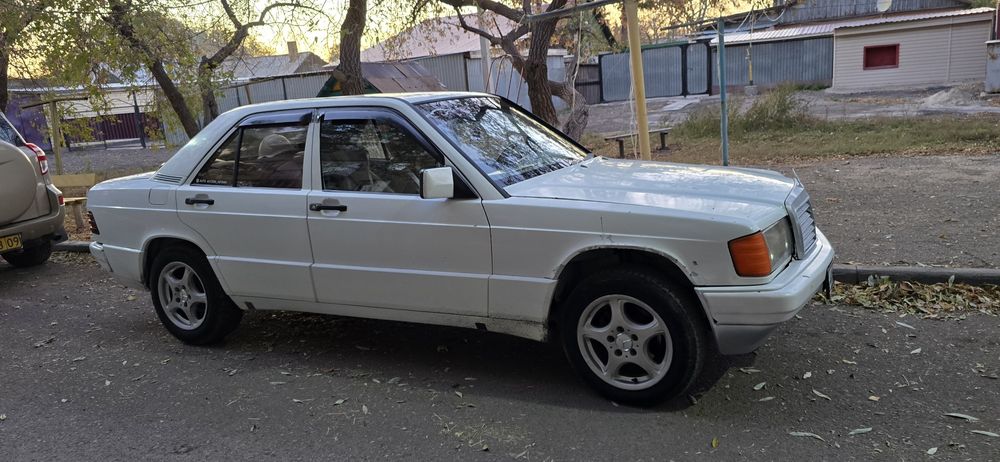 Продам мерседес 190