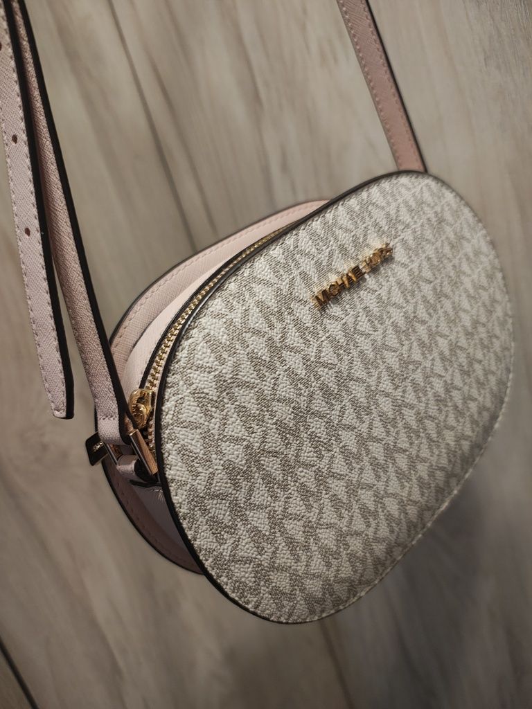 Оригинална чанта Michael Kors