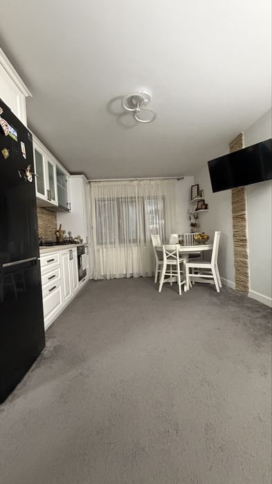 Vand apartament 2 camere, Proprietar, 60 mp utili, Longinescu