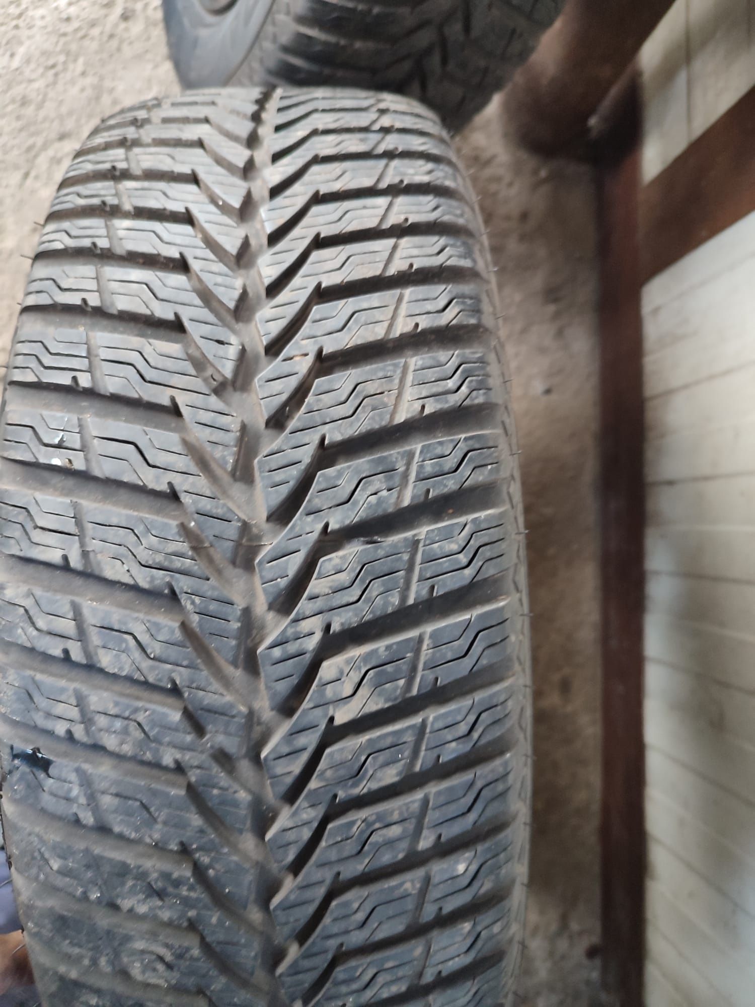 Jante+ cauciucuri de iarna Mercedes 185/60 R15