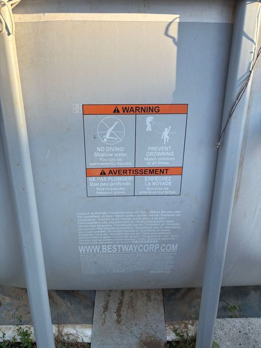 Vând piscină supraterana