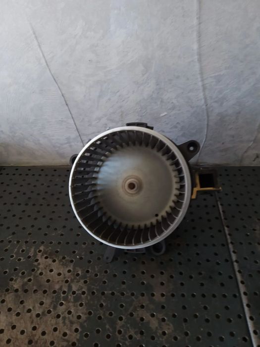 Aeroterma ventilator habitaclu peugeot 5008 2 5p1300000 5p1330400