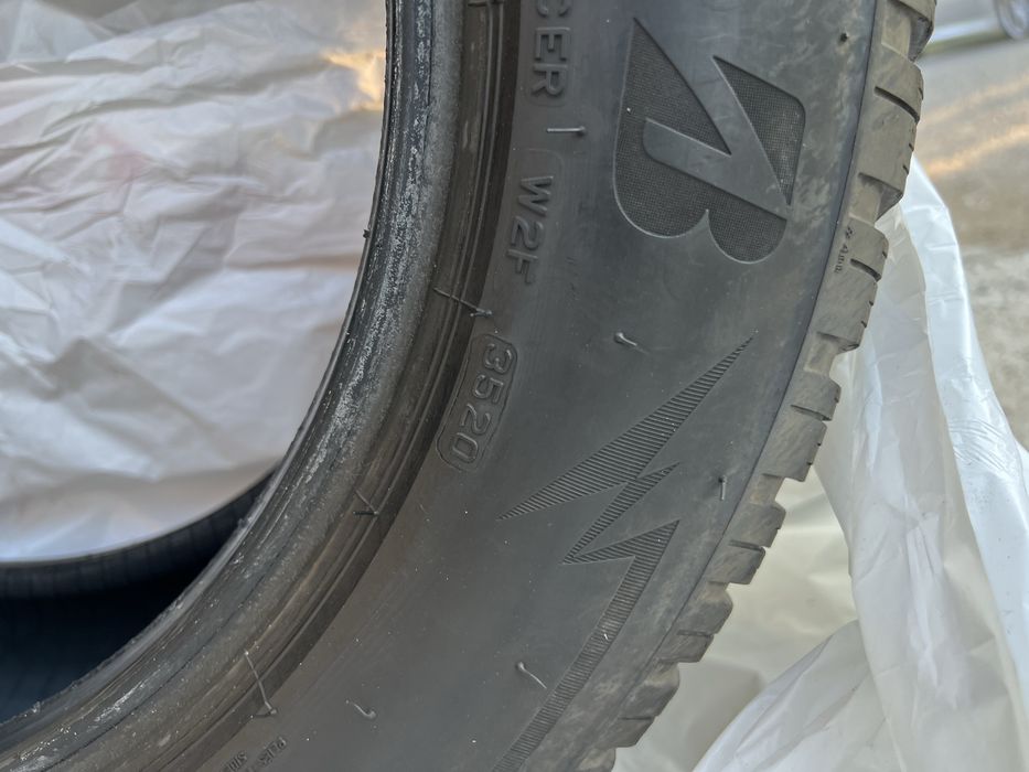Гуми Bridgestone Blizzak 215/60/17