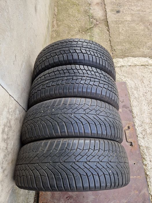 215 60 16 iarna M+S  Kumho/Gislaved