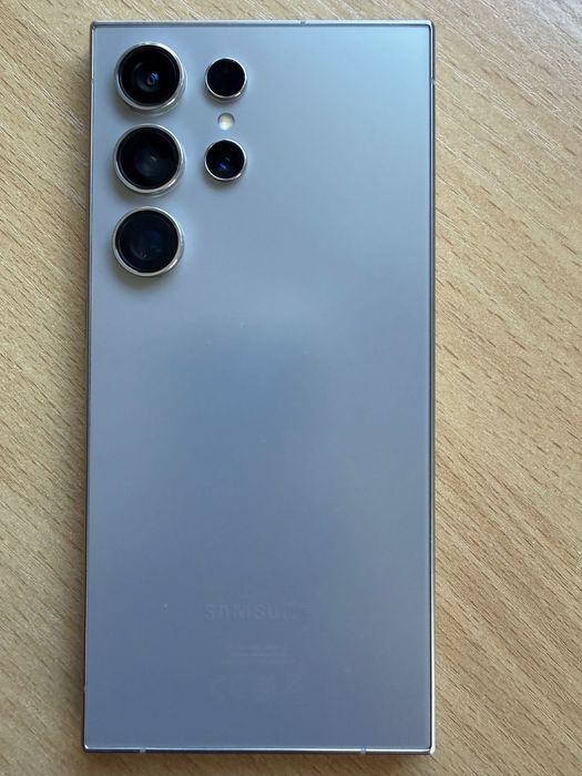 Samsung s24 ultra ,512 gb.