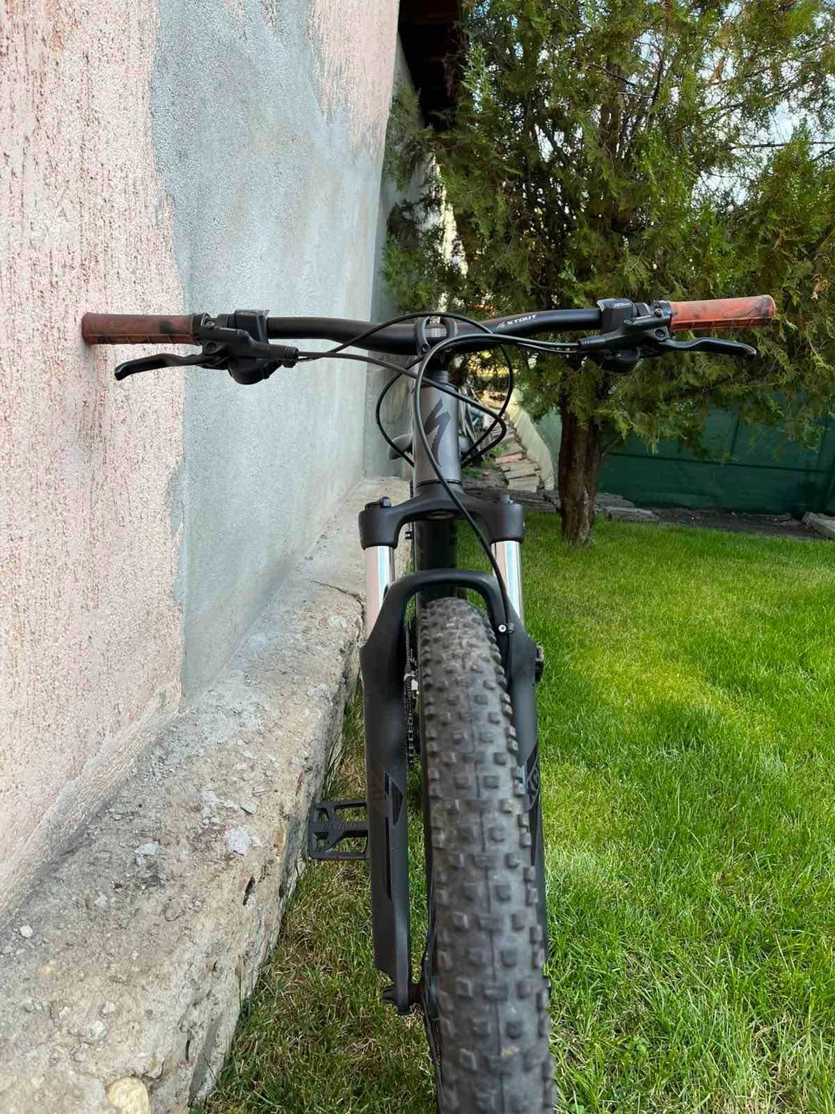 Планински велосипед Specialized Rockhopper 2021