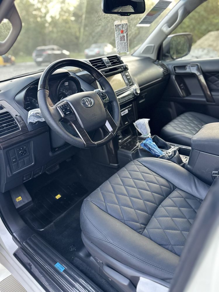 Tayota Land Cruiser Prado 150