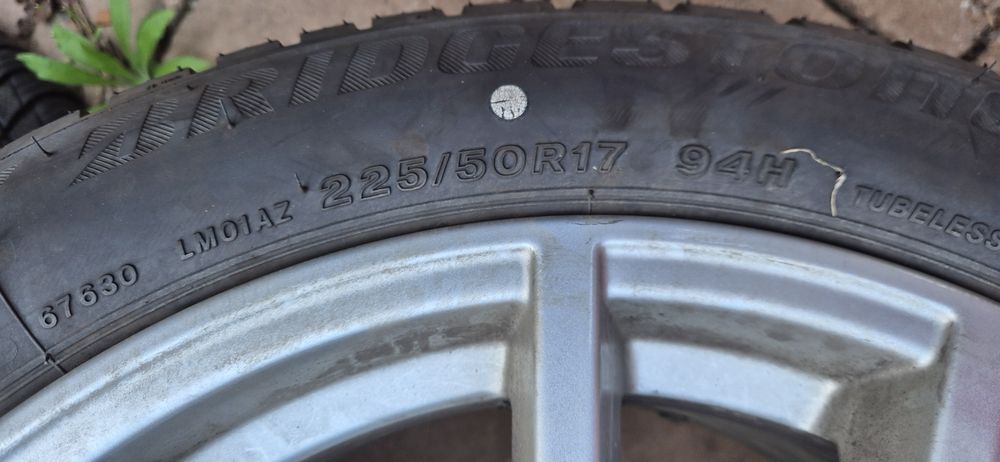 Vând anvelope iarna BMW seria 3 (G20) 225 / 50 R17