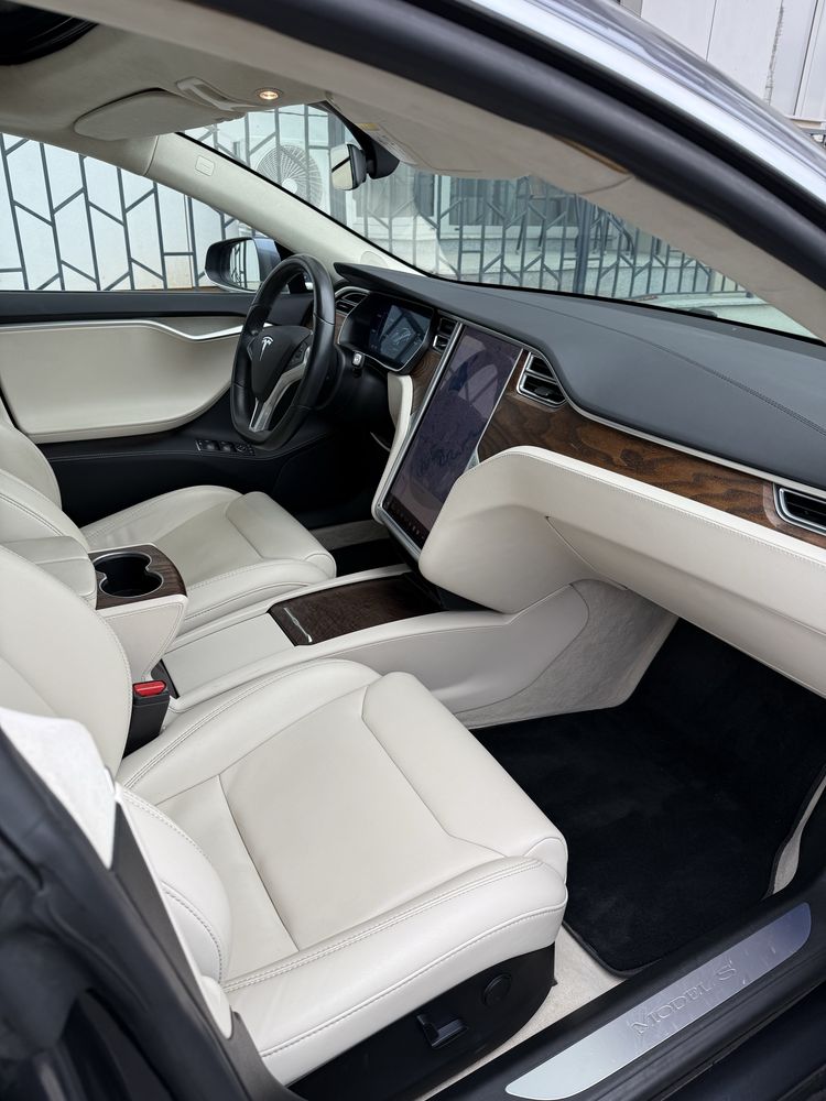 Tesla Model S 75D - Garantie motor + baterie Mai 2026