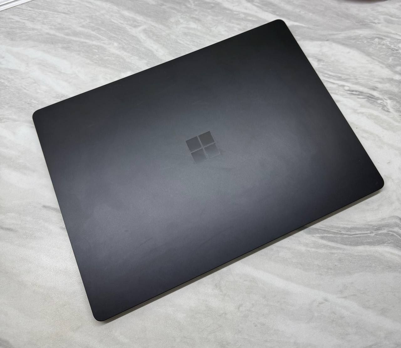 Microsoft Surface Laptop 4 13.3 2K i7 11th 16GB/256GB