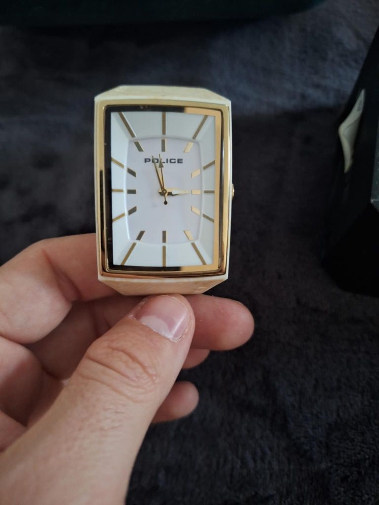 Ochelari Gucci și ceasuri
