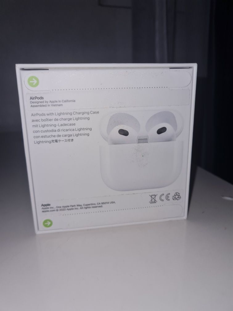 Apple Air Pods 3rd