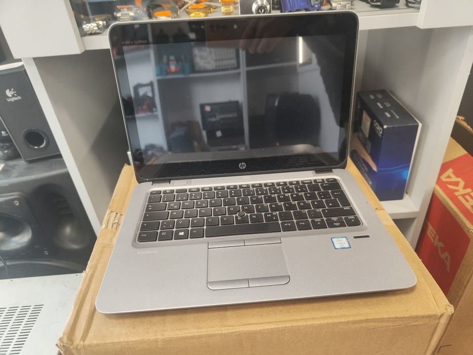 HP EliteBook 820 G3