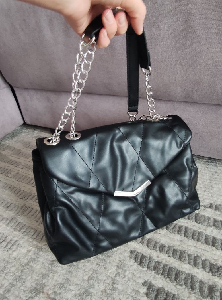 Дамски черни чанти и раница
