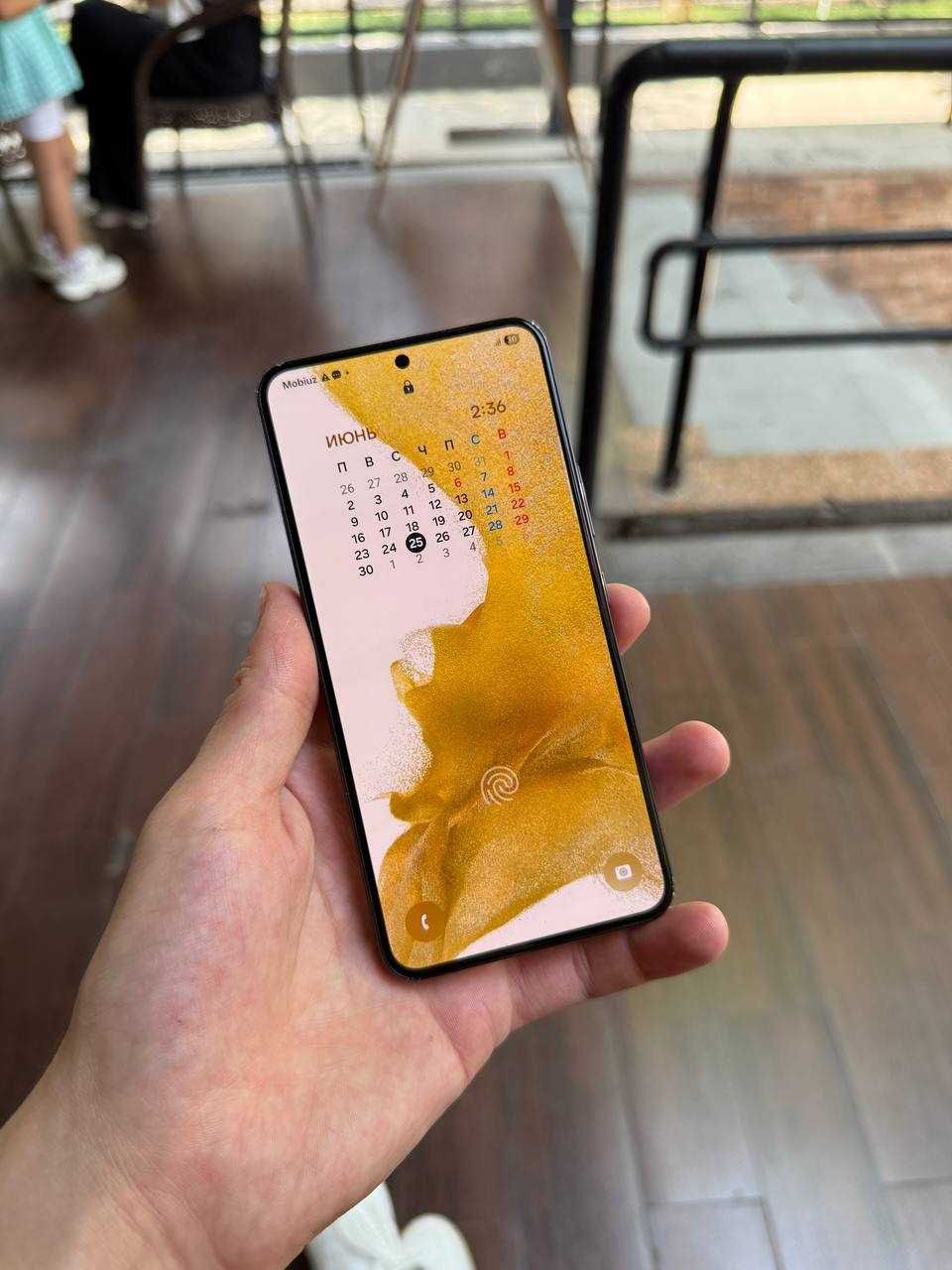 Продам Samsung s22