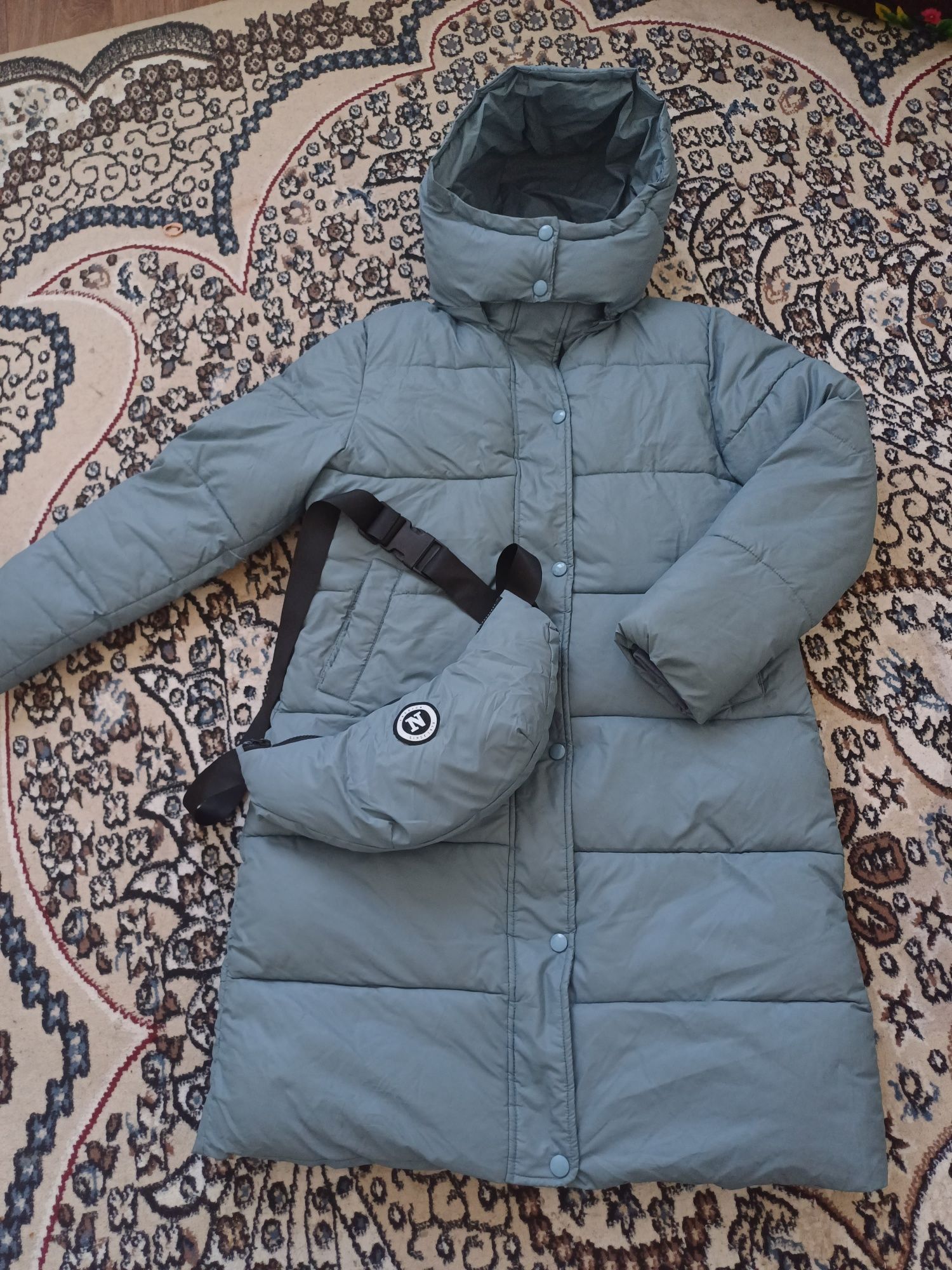 Зимняя куртка, 6000