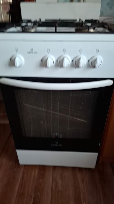 Газовая плита 4х комфорочная.