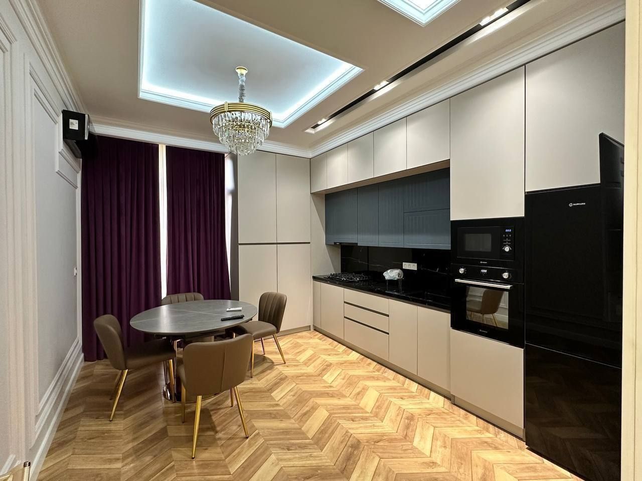 Срочно продается 3х ком квартира, ЖК Дипломат, ор-р:ул.Нукусская,118м2