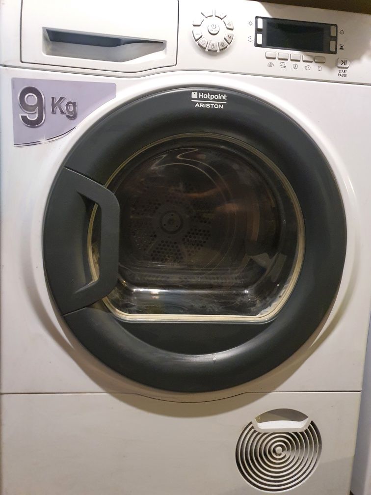 Сушилня Ariston Hotpoint