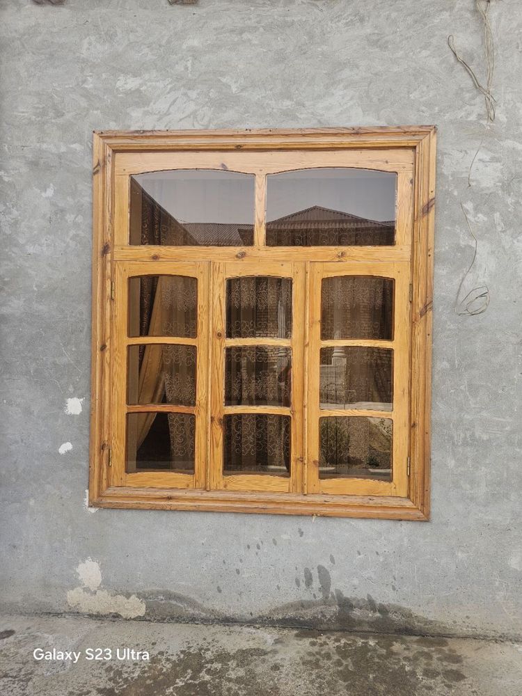 Eshik rom sotiladi holat ideal