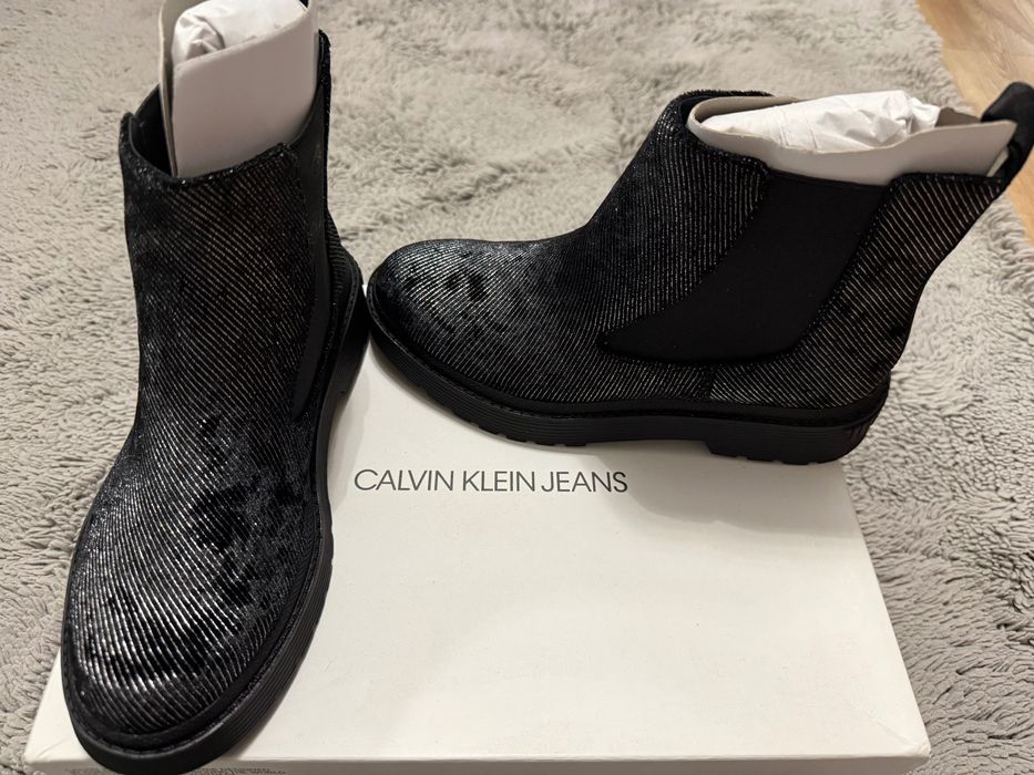 Calvin Klein ботуши, нови в кутия, 37 размер