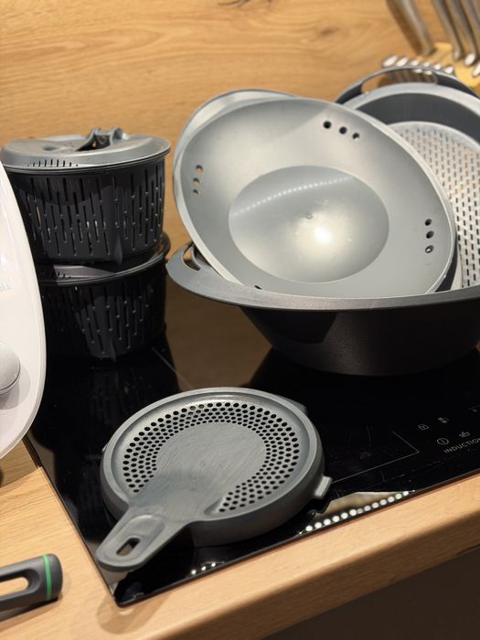 Thermomix 6 cu garantie si 2 boluri