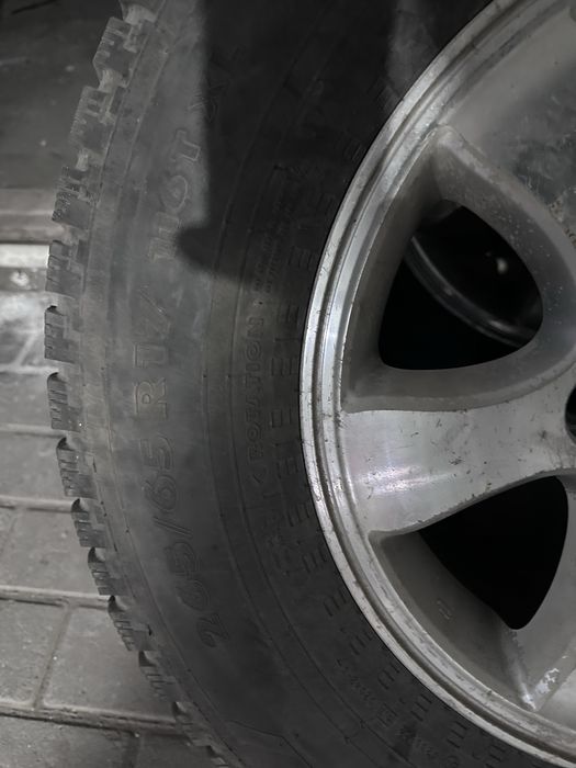 Продам шины с дисками