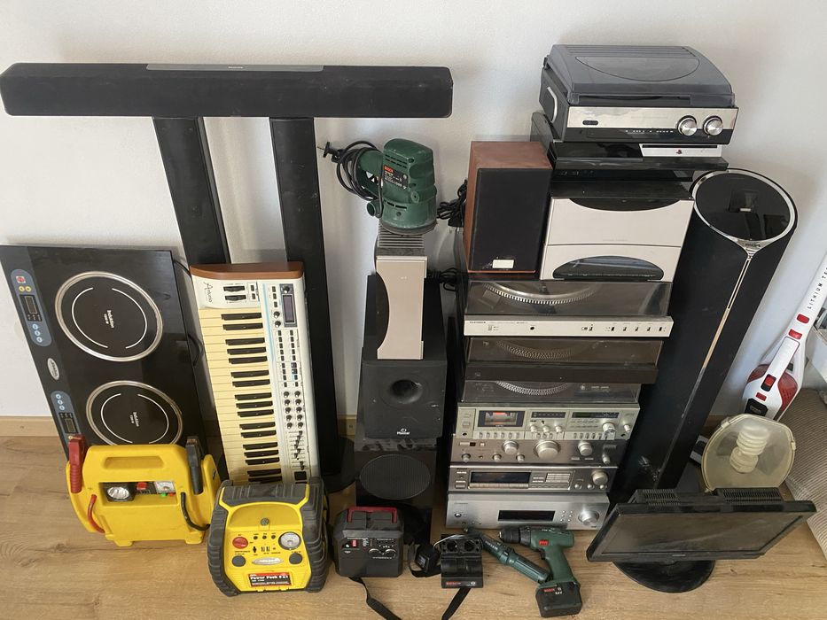 Statie / pick.up / orga / incarcatoare / scule / boxe