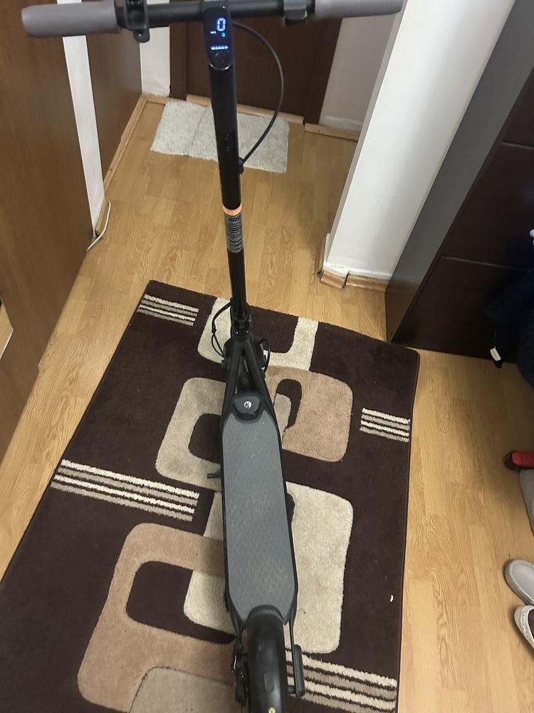 Trotineta electrica segway ninebot f25e