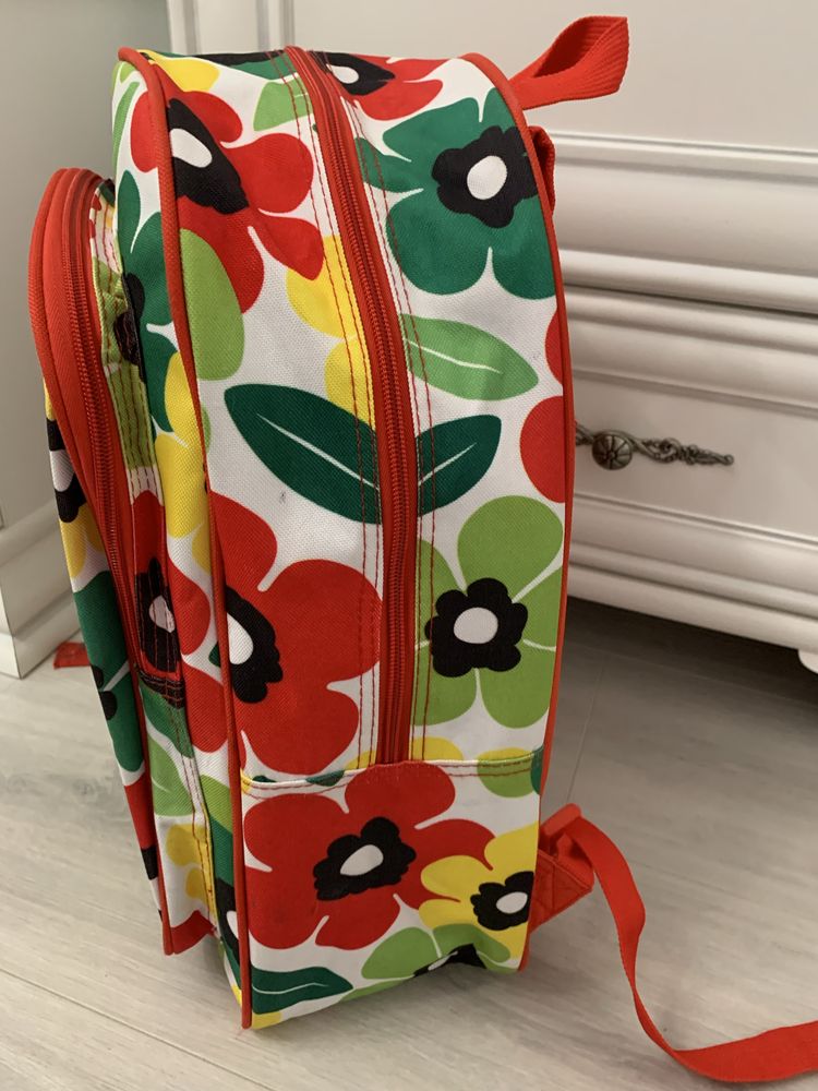 Ghiozdan de scoala floral nou