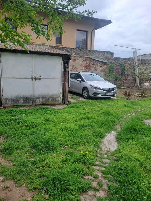 De vânzare apartament la curte zonă centrală Brăila