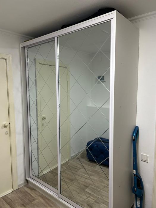 Шкаф гостинная / спальня