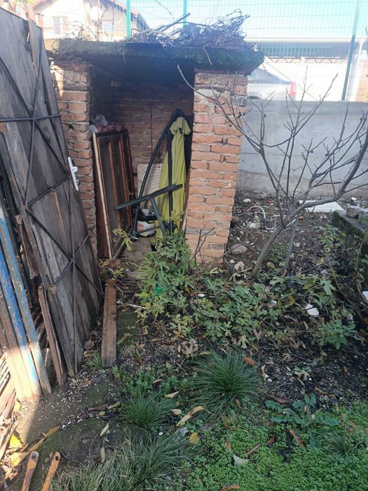 Продавам къща в Червен бряг, Маркова могила.