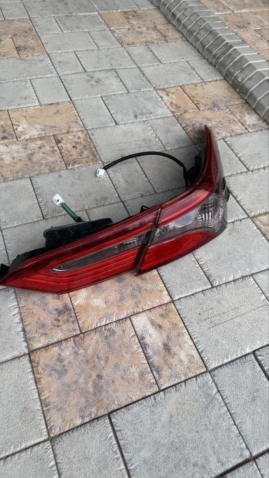 Задние Фары камри 70 оригинал комплект буу Koito