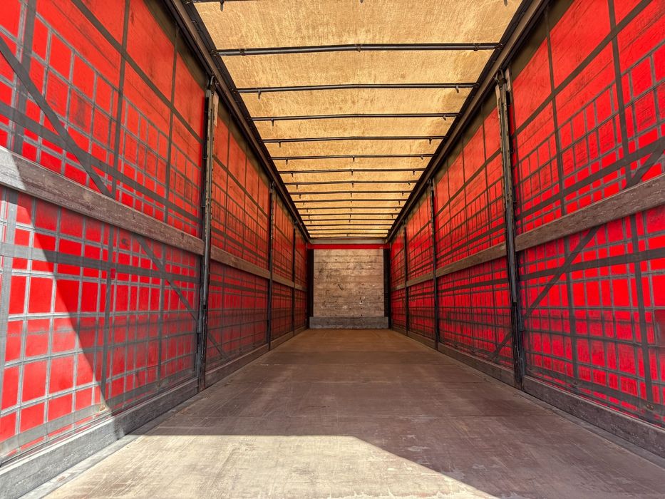 Semiremorca Schmitz Standard  Recent adus 2 Axe liftante