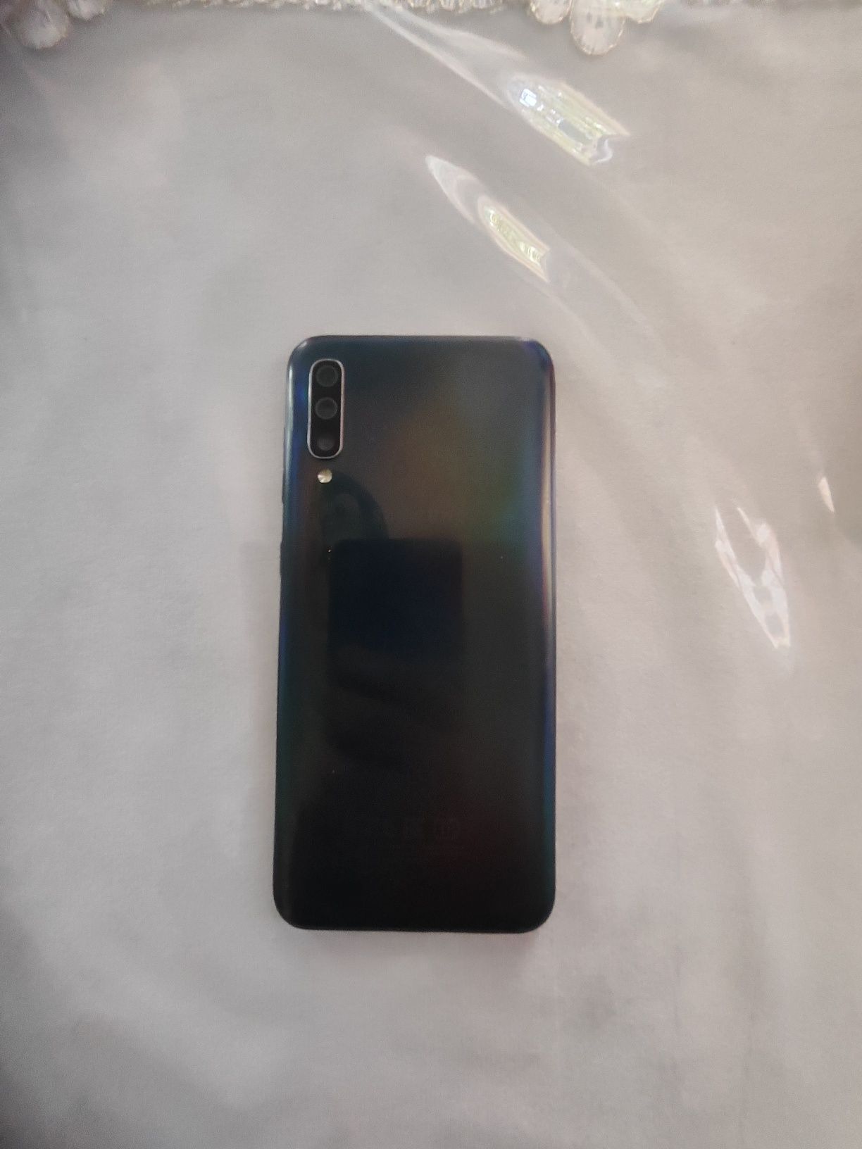 Samsung a50 sotiladi