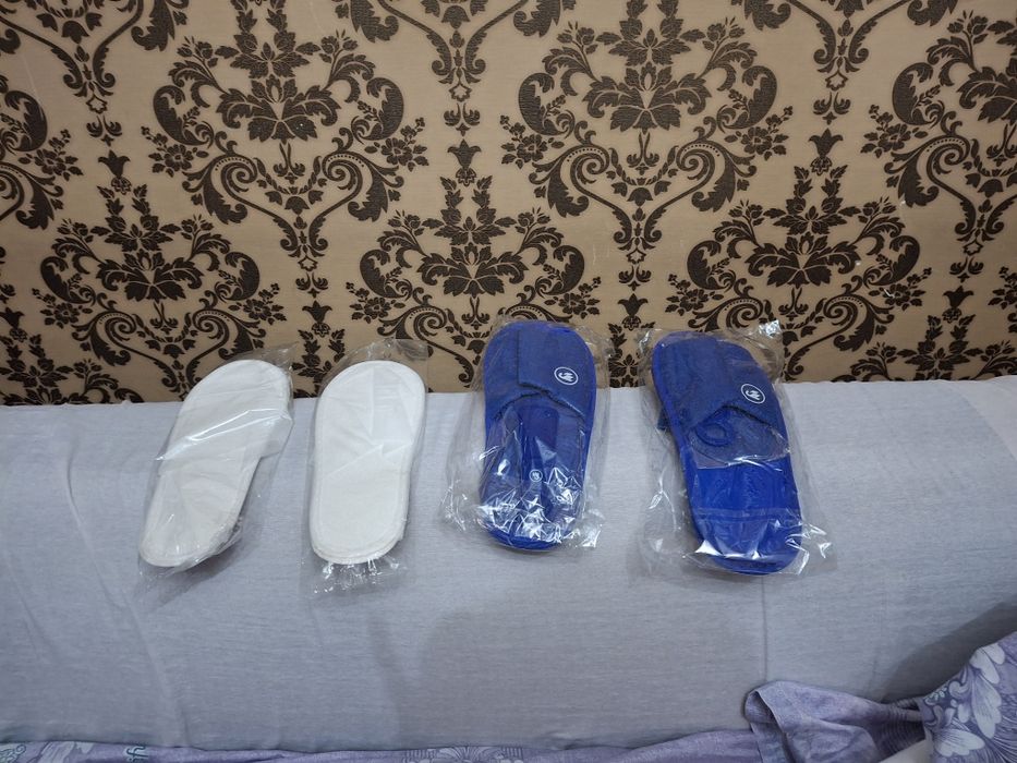 Тапочки одноразовые одним лотом  4 пары