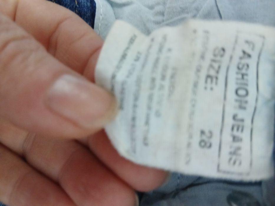 Vând blugi ptr.damă