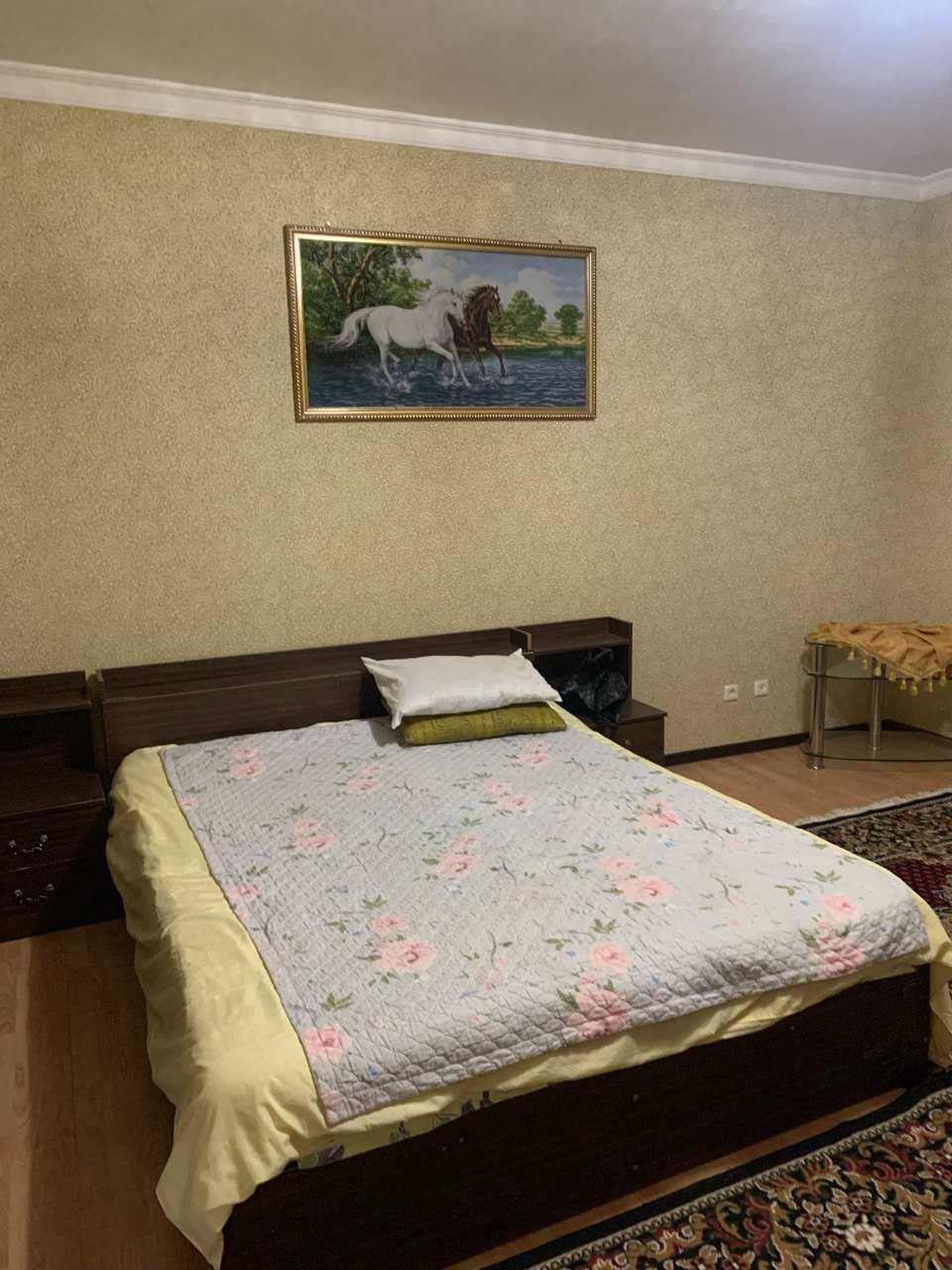 Сдам евро квартиру на Ойбек Чехова Цум