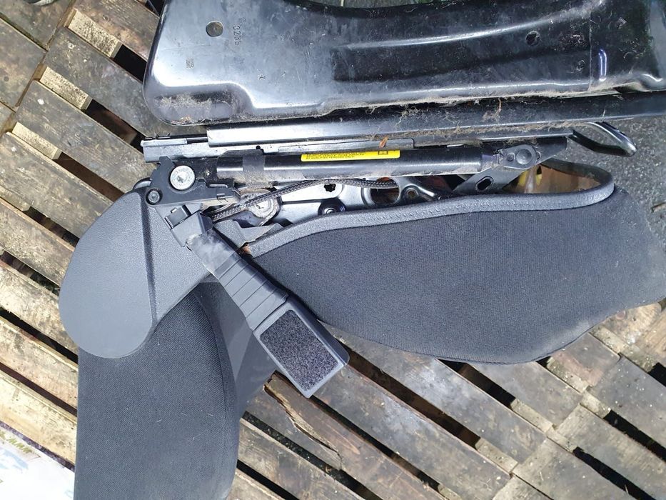 Scaun dreapta fata  F13130024 33-080-3354 N13127267 Opel Astra H  [di