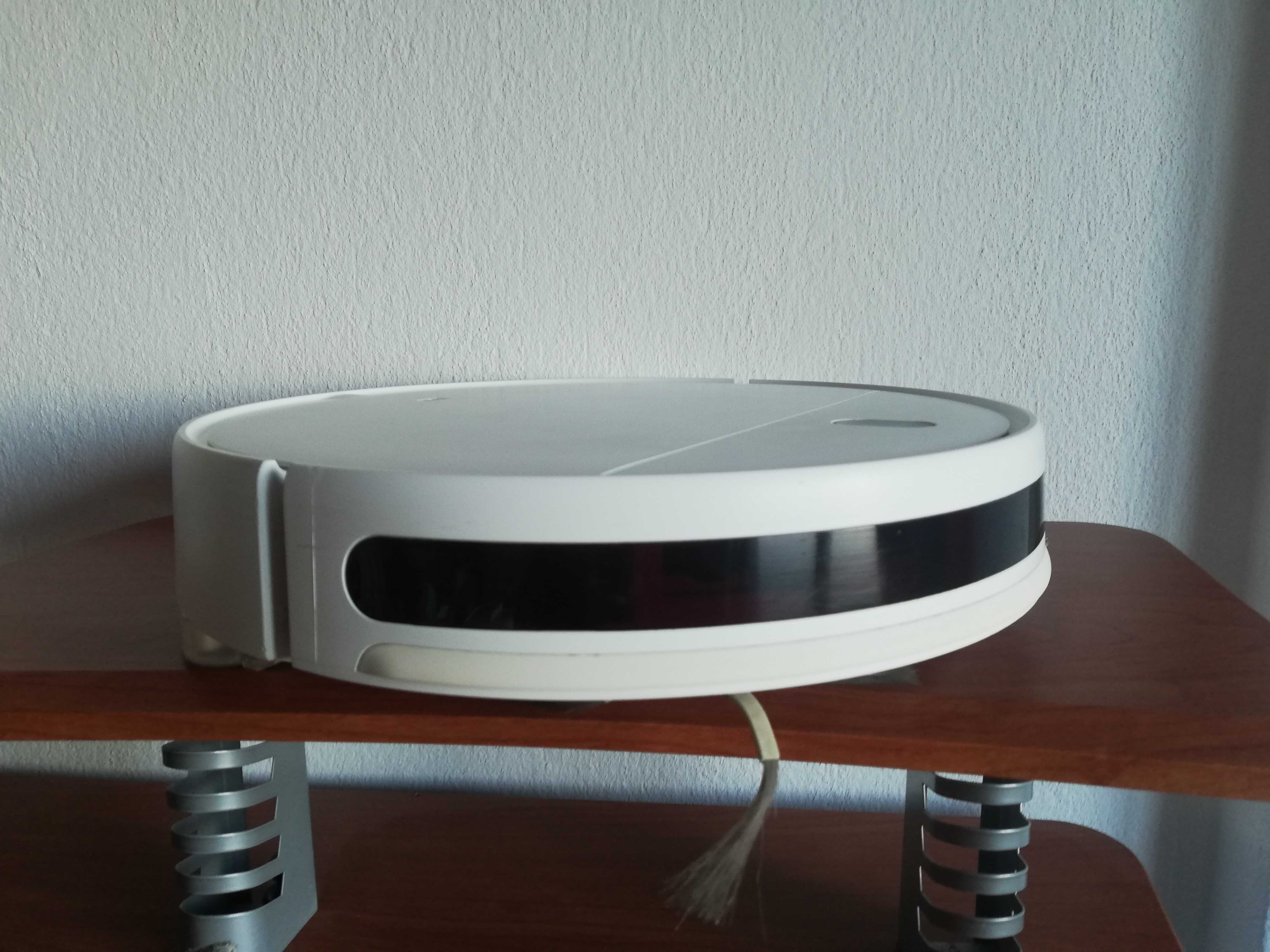 Mi Robot Vacuum-Mop Essential прахосмукачка робот
