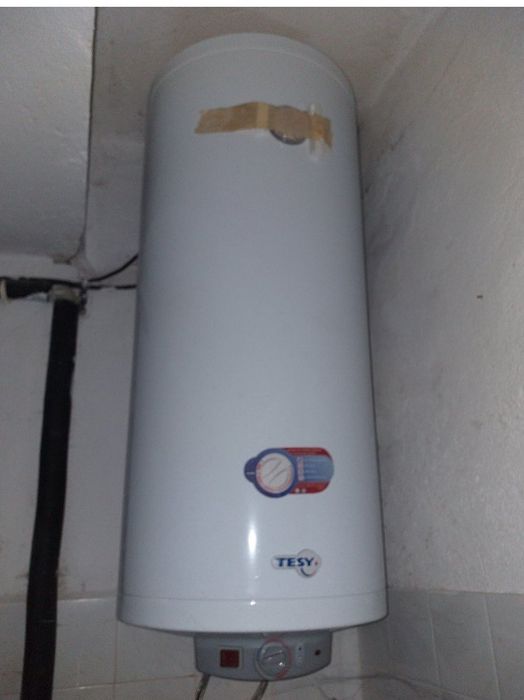 Продавам бойлери Tesy 80 литра