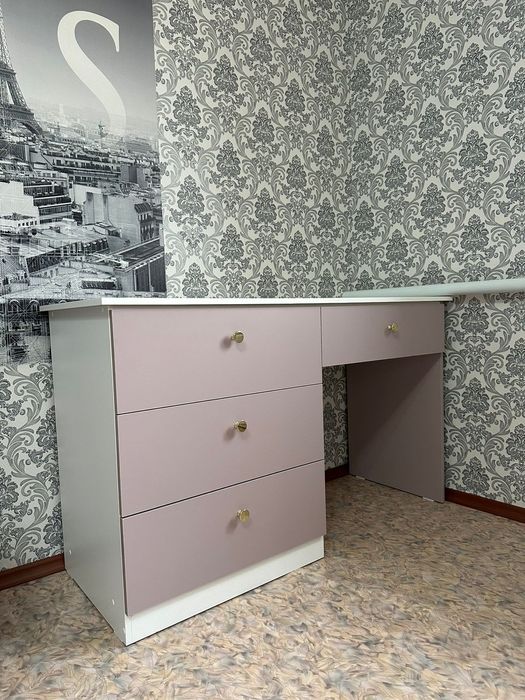 Стол жап-жана пайдаланбаган